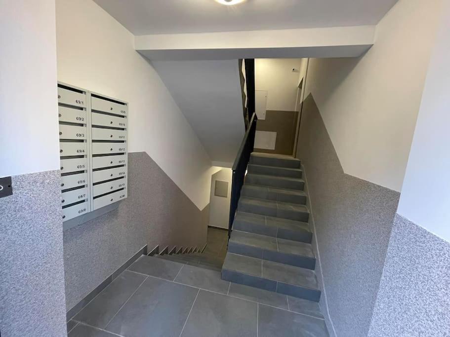 Close To The Center Apartment Krakau